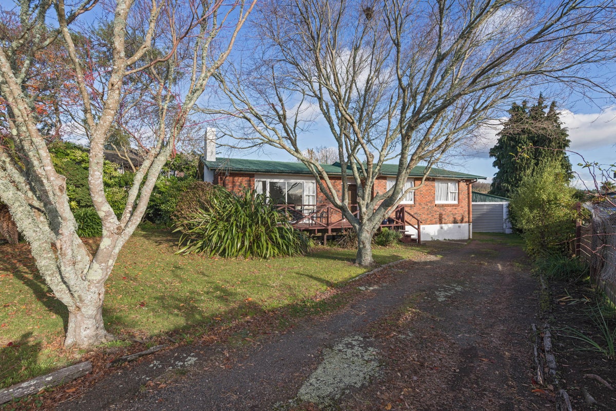 23 McKenzie Road, Owhata, Rotorua - Carousel 1