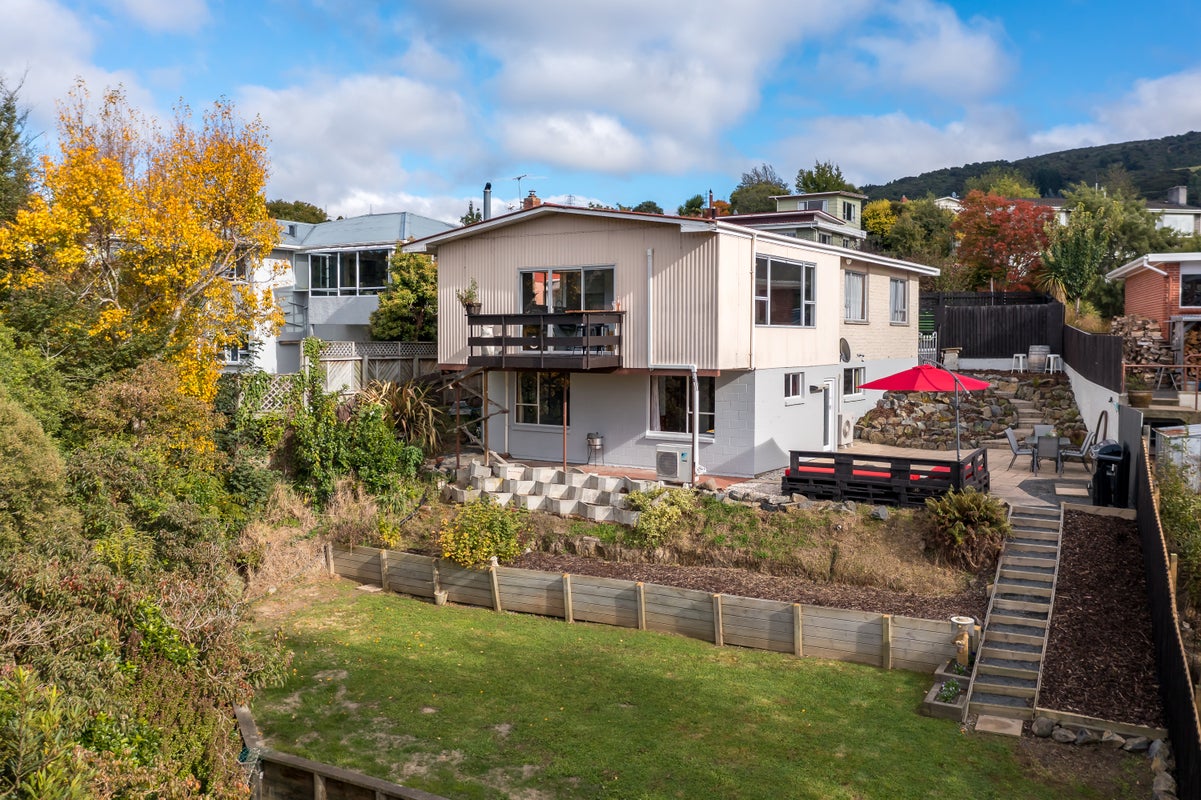 16 Pioneer Crescent, Helensburgh, Dunedin - Carousel 35