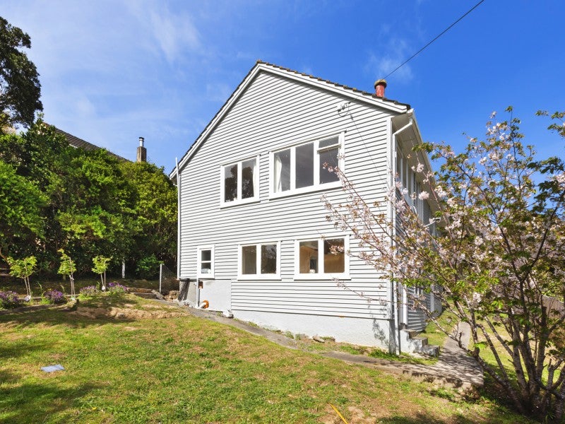 76 Mungavin Avenue, Ranui, Porirua - Carousel 1