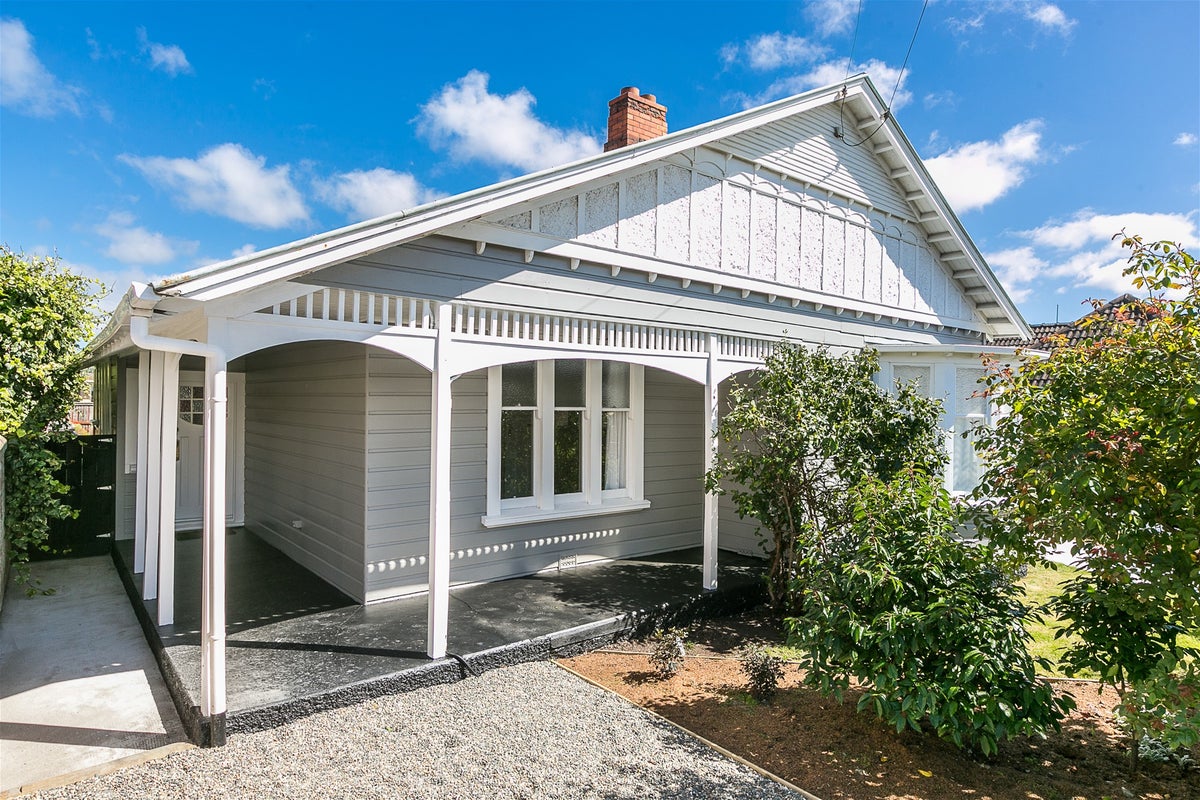 18 Ascot Street, Saint Kilda, Dunedin - Carousel 1