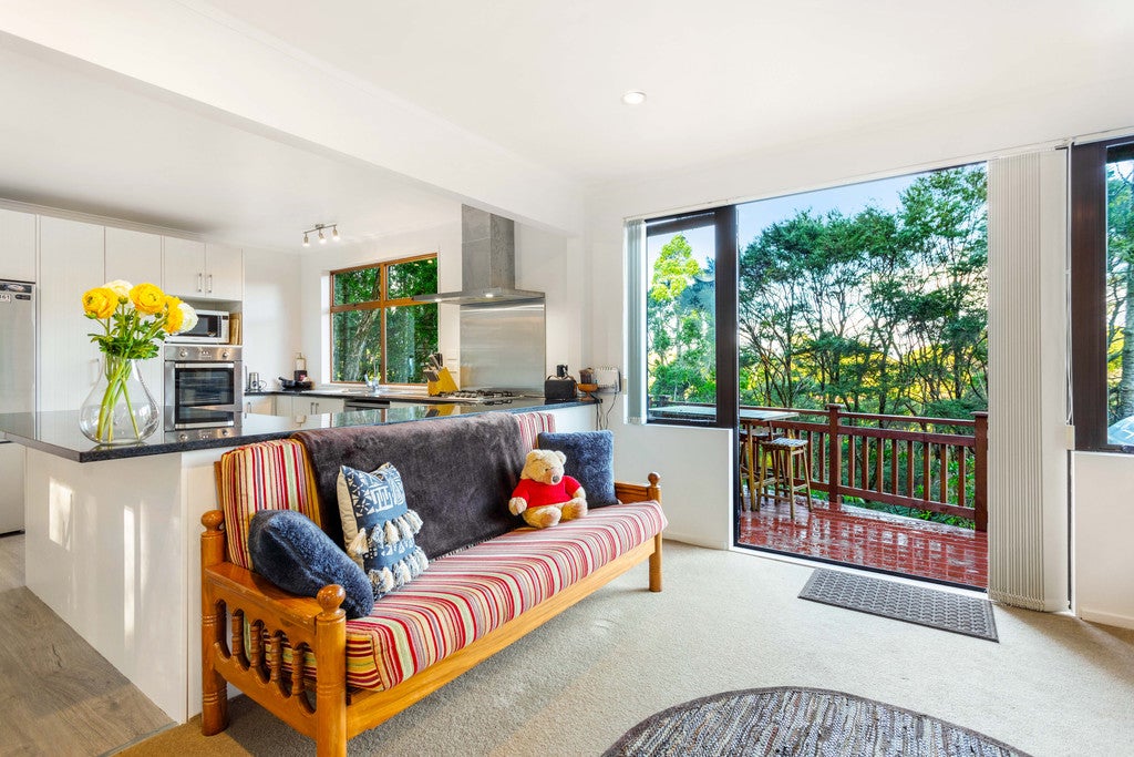 115 Laingholm Drive, Laingholm, Auckland - Carousel 1