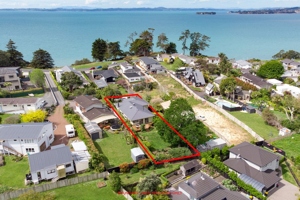 72 Marine Parade, Mellons Bay, Auckland - Carousel 21