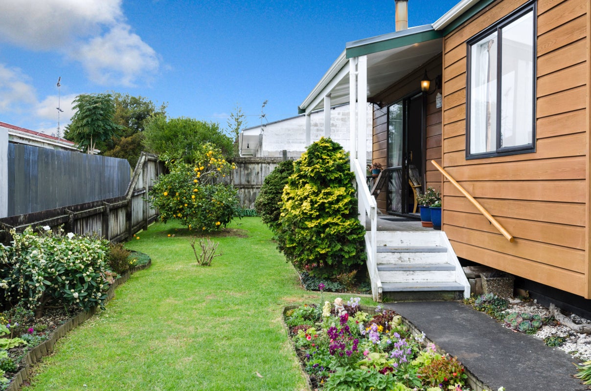 2/83 Glendale Road, Glen Eden, Auckland - Carousel 2