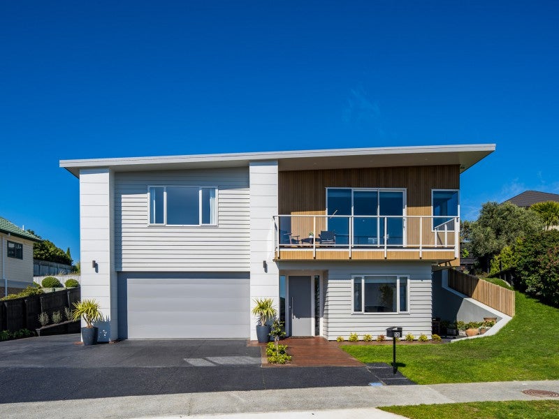 10 Bowsprit Way, Whitby, Porirua - Carousel 17