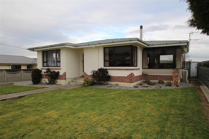 1 Burrows Street, East Gore, Gore - Carousel 1