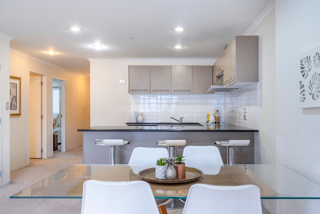304/26 Remuera Road, Newmarket, Auckland - Carousel 1