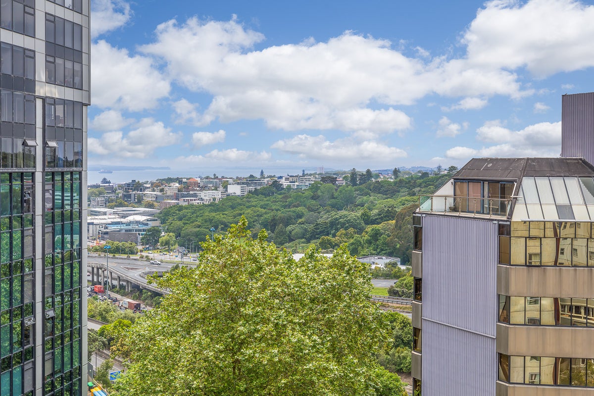12E/15 Whitaker Place, Grafton, Auckland - Carousel 2