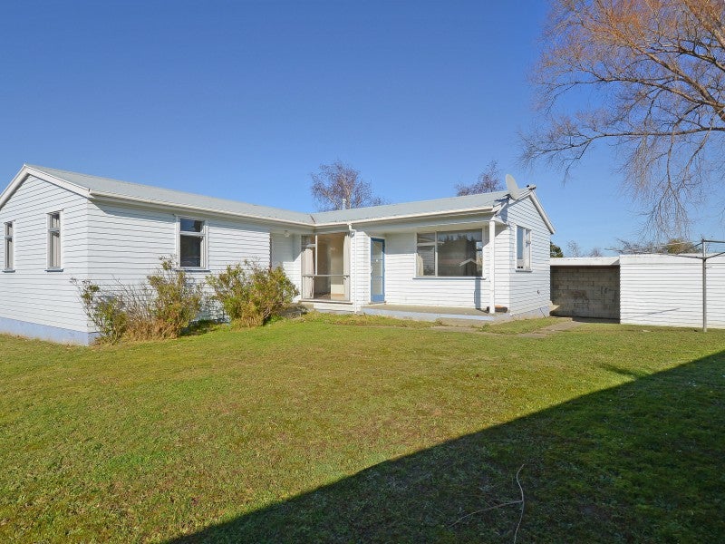 34 Aniseed Grove, Timberlea, Upper Hutt - Carousel 1