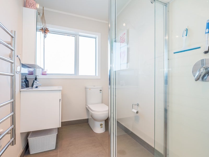 2/25 Mulberry Street, Maungaraki, Lower Hutt - Carousel 12