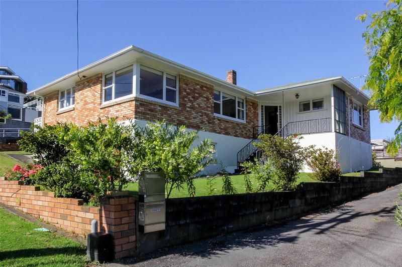 44 Calvert Road, Lynmouth, New Plymouth - Carousel 2
