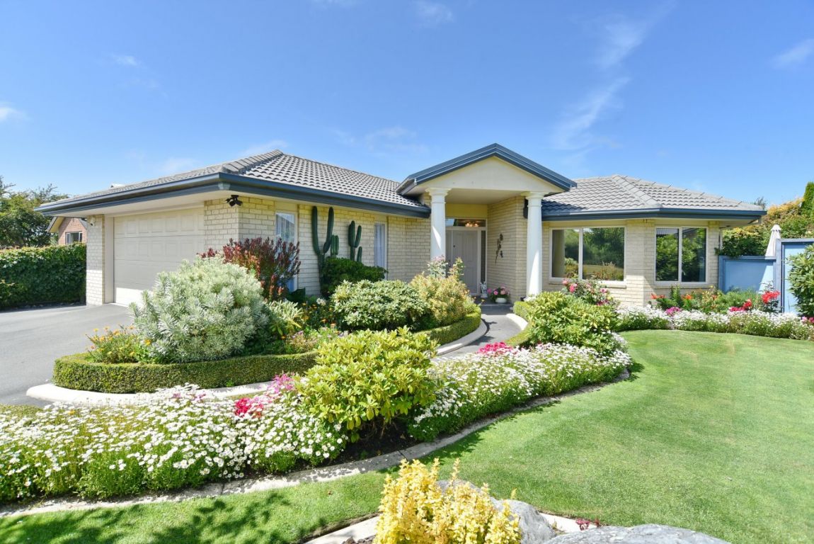 90 Willowview Drive, Redwood, Christchurch - Carousel 1