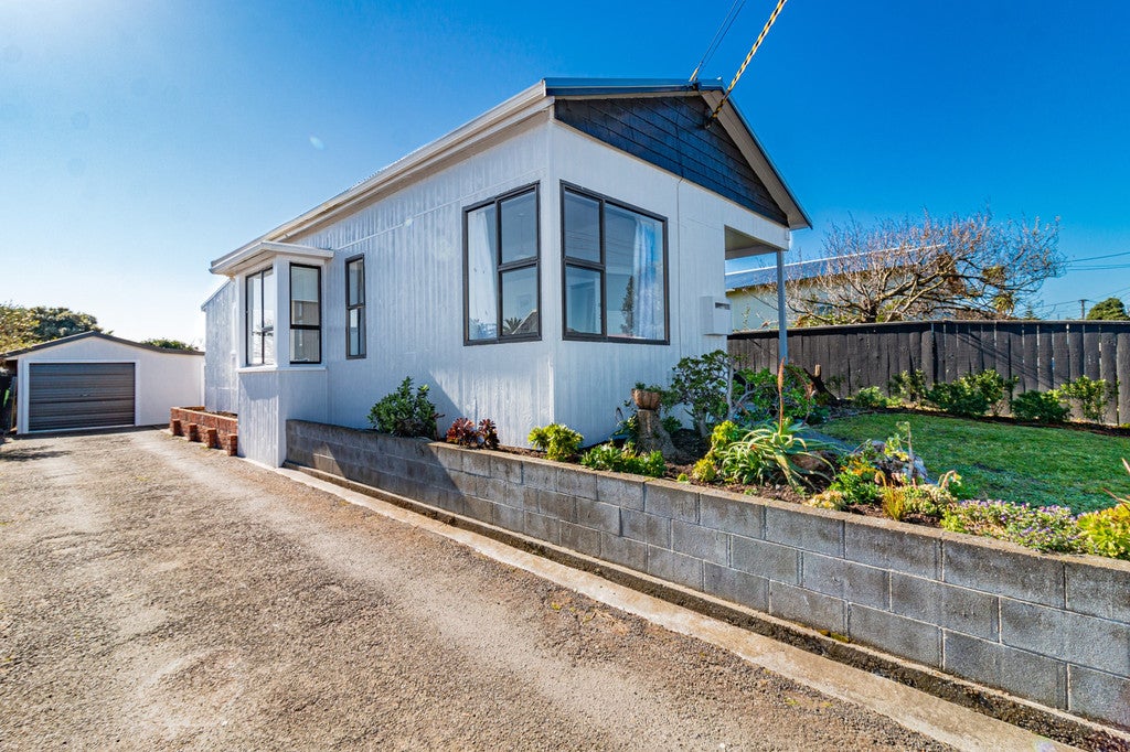 9 Manuka Street, Castlecliff, Whanganui - Carousel 16