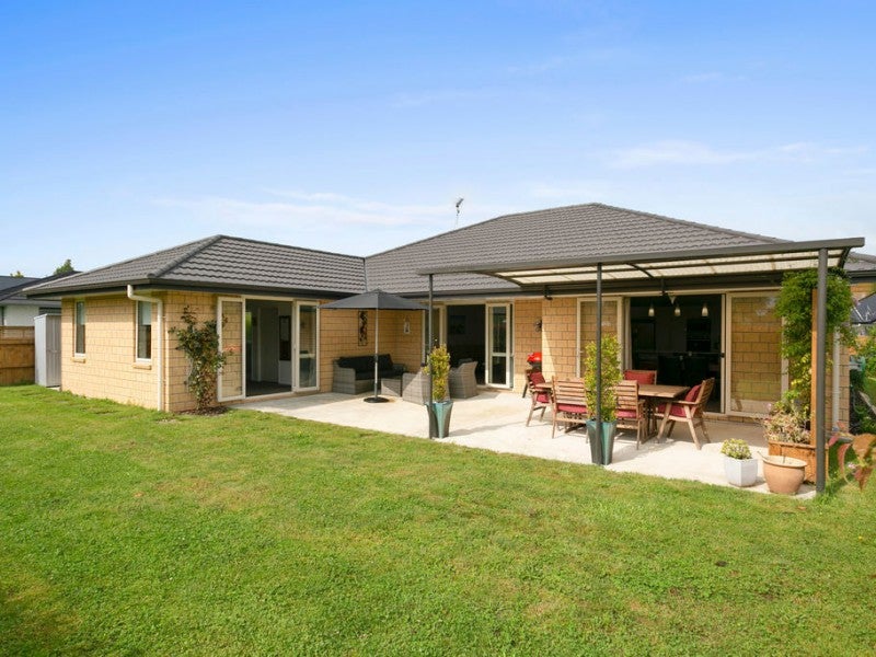 5 Henry Bell Close, Leamington, Cambridge - Carousel 2