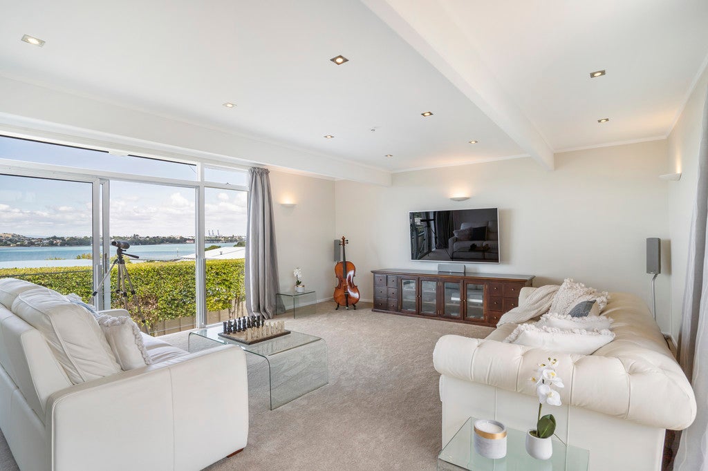 43 McBreen Avenue, Northcote, Auckland - Carousel 2