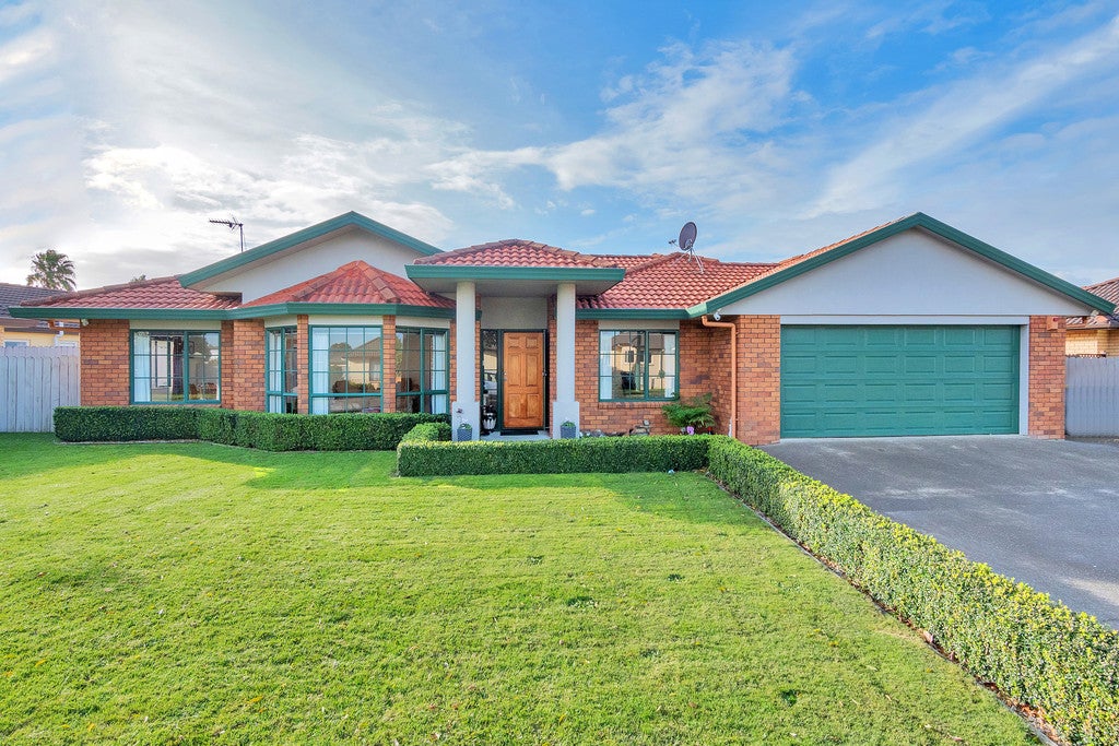 74 Longford Park Drive, Takanini, Auckland - Carousel 1