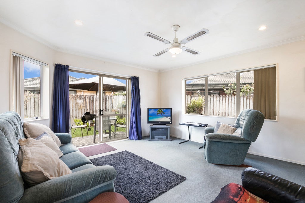 20 Pateke Drive, Takanini, Auckland - Carousel 2