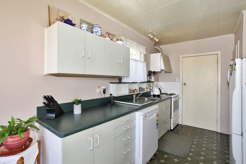 308 Woodham Road, Wainoni, Christchurch - Carousel 2