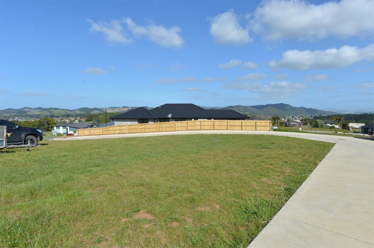 19 Provisional Drive, Kamo, Whangarei - Carousel 1