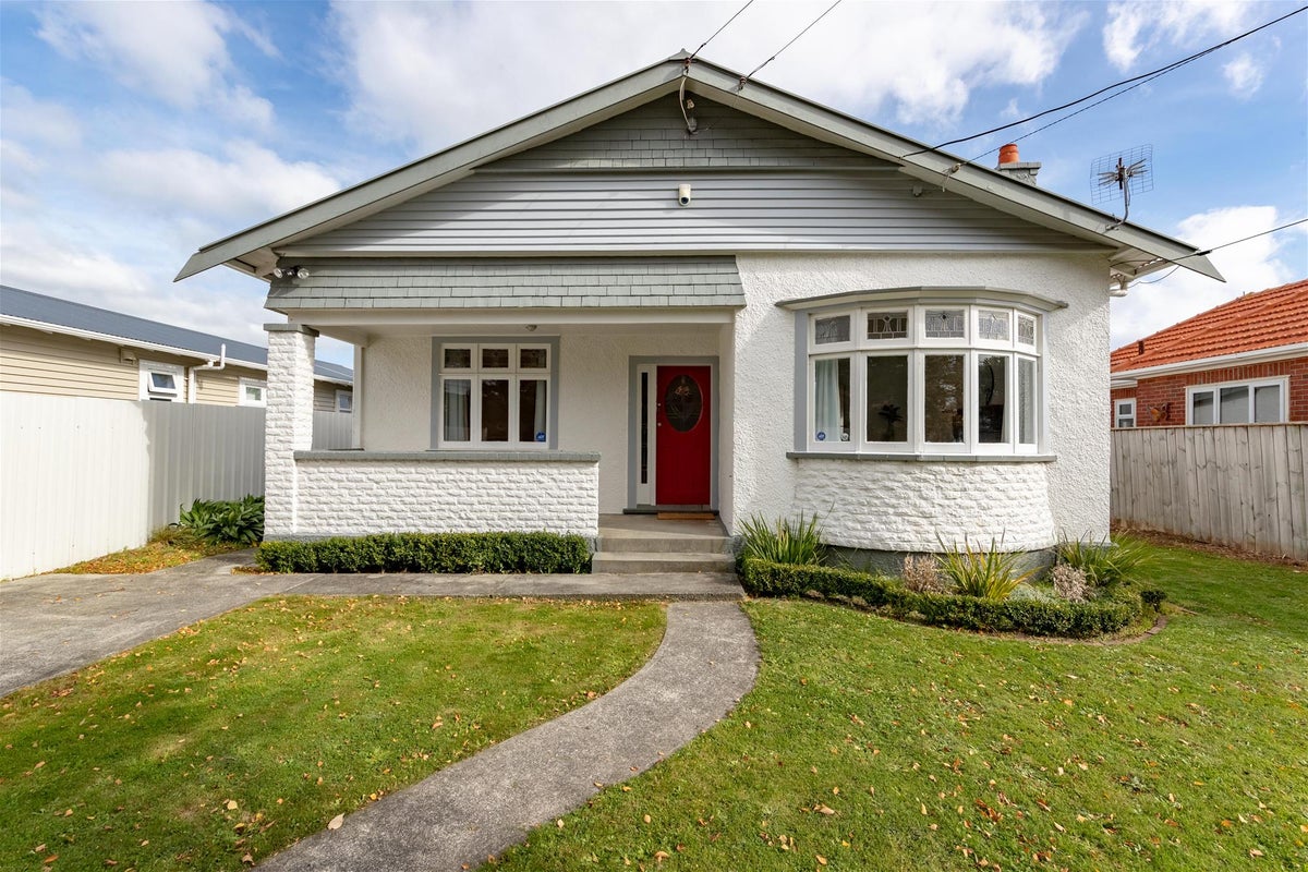 16 Rodney Street, Waiwhetu, Lower Hutt - Carousel 1