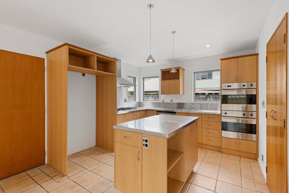 96 Idris Road, Bryndwr, Christchurch - Carousel 2