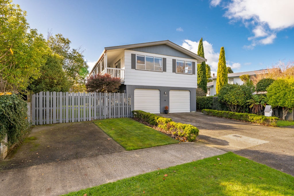 118 California Drive, Totara Park, Upper Hutt - Carousel 1
