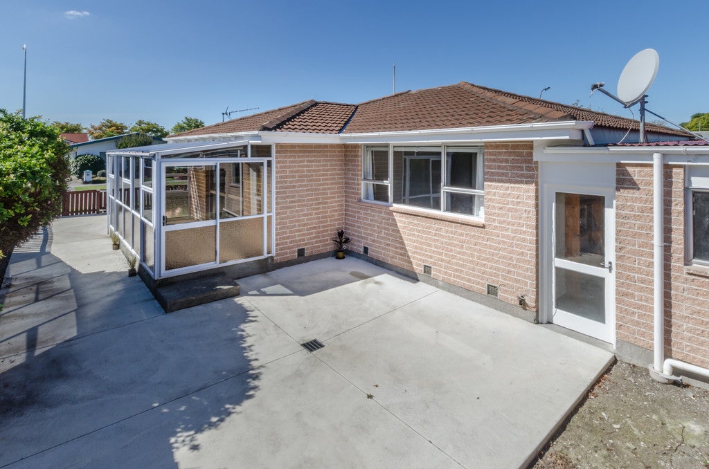 1//2 WESTMORLAND PLACE, Bishopdale, Christchurch - Carousel 1