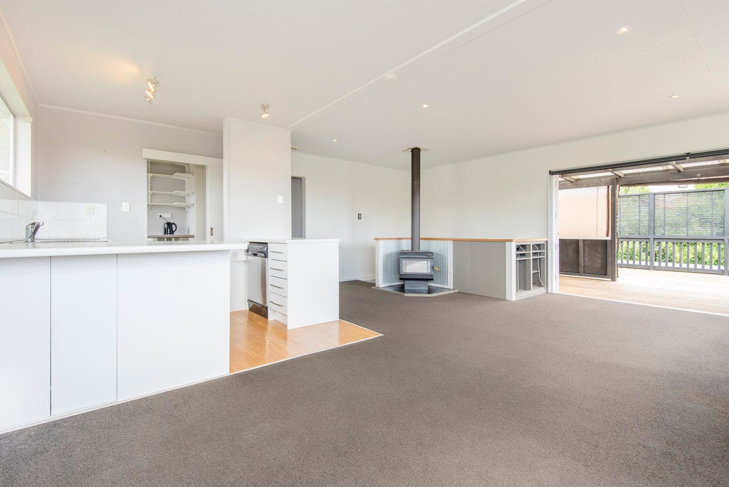 9 Glenfinn Place, Massey, Auckland - Carousel 2