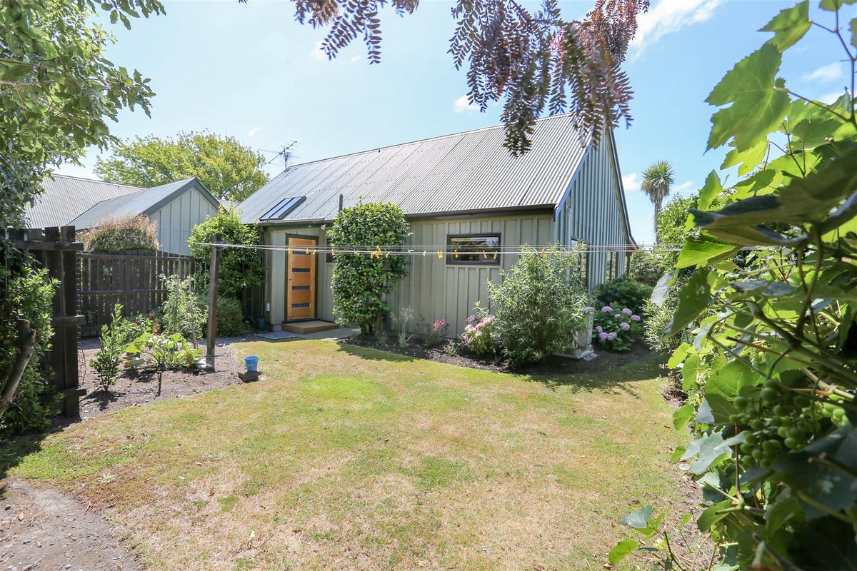 2/464 Greers Road, Bishopdale, Christchurch - Carousel 14
