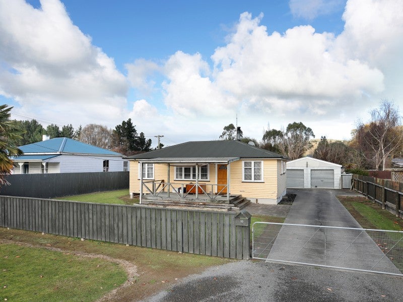 10 Wilson Road, Hunterville - Carousel 1