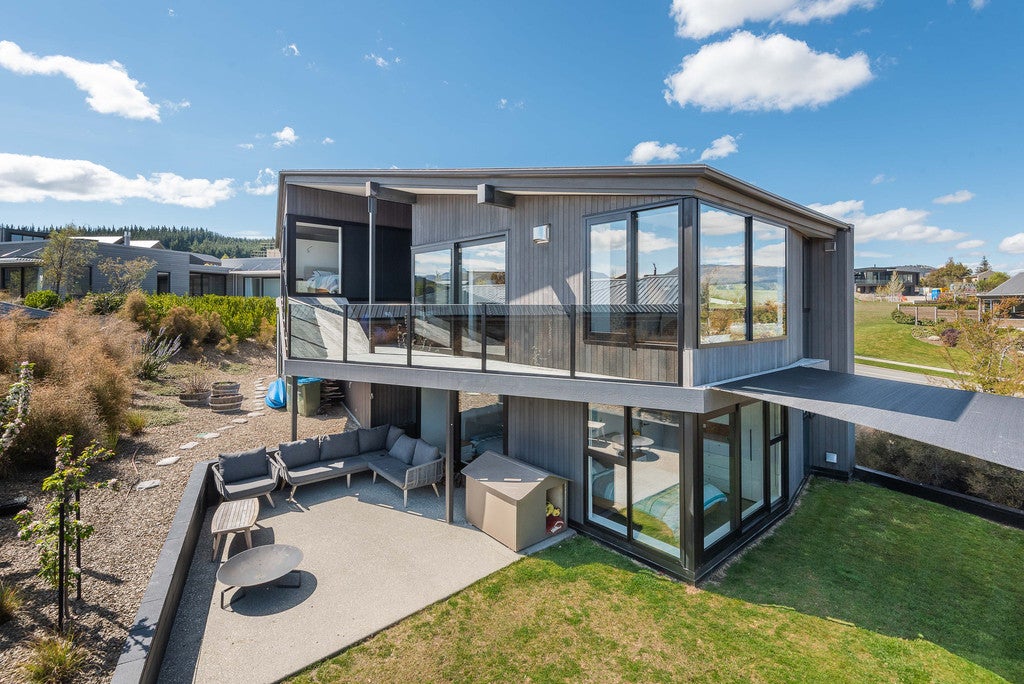 9 Forest Heights, Wanaka - Carousel 2