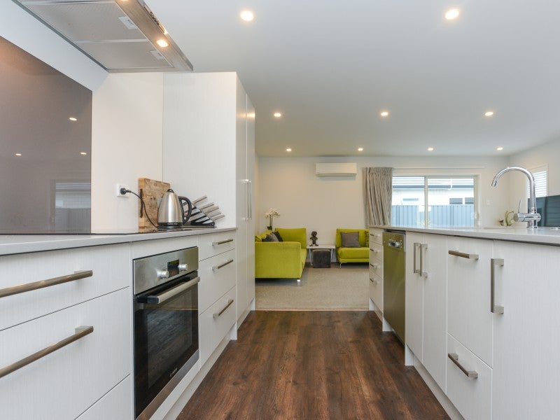 4 Benmore Place, Poraiti, Napier - Carousel 2