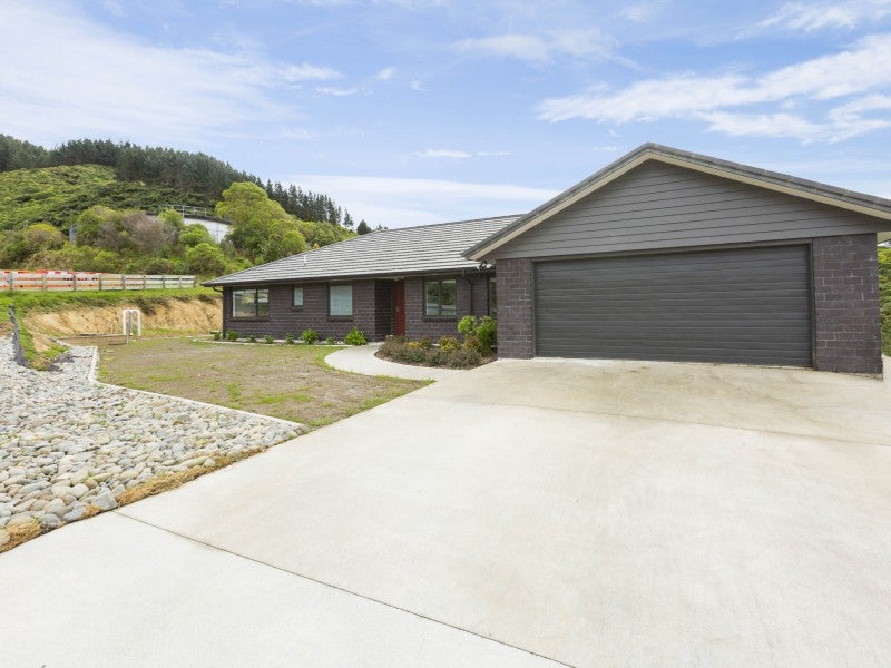 20A Grace Nicholls GR, Riverstone Terraces, UPPER HUTT - Carousel 1