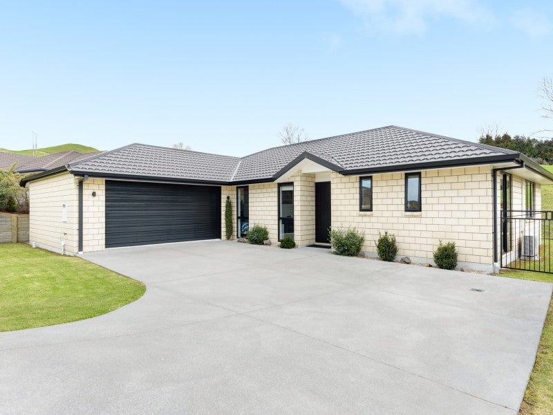 26 Falcon Drive, Welcome Bay, Tauranga - Carousel 2