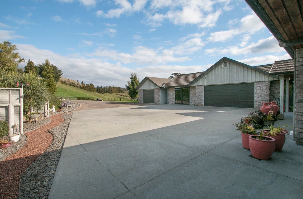 426 Esdaile Road, Whakamarama, Tauranga - Carousel 21