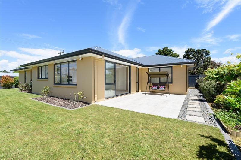 93 Carmichael Road, Bethlehem, Tauranga - Carousel 1