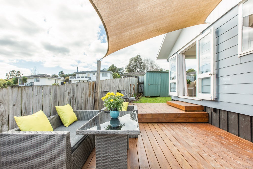 2/73 Hellyers Street, Birkdale, Auckland - Carousel 1