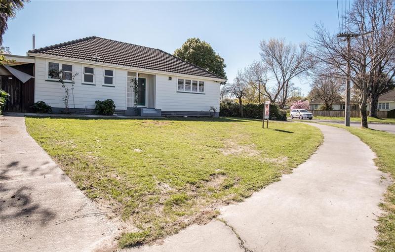 17 Hollyford Avenue, Bryndwr, Christchurch - Carousel 2