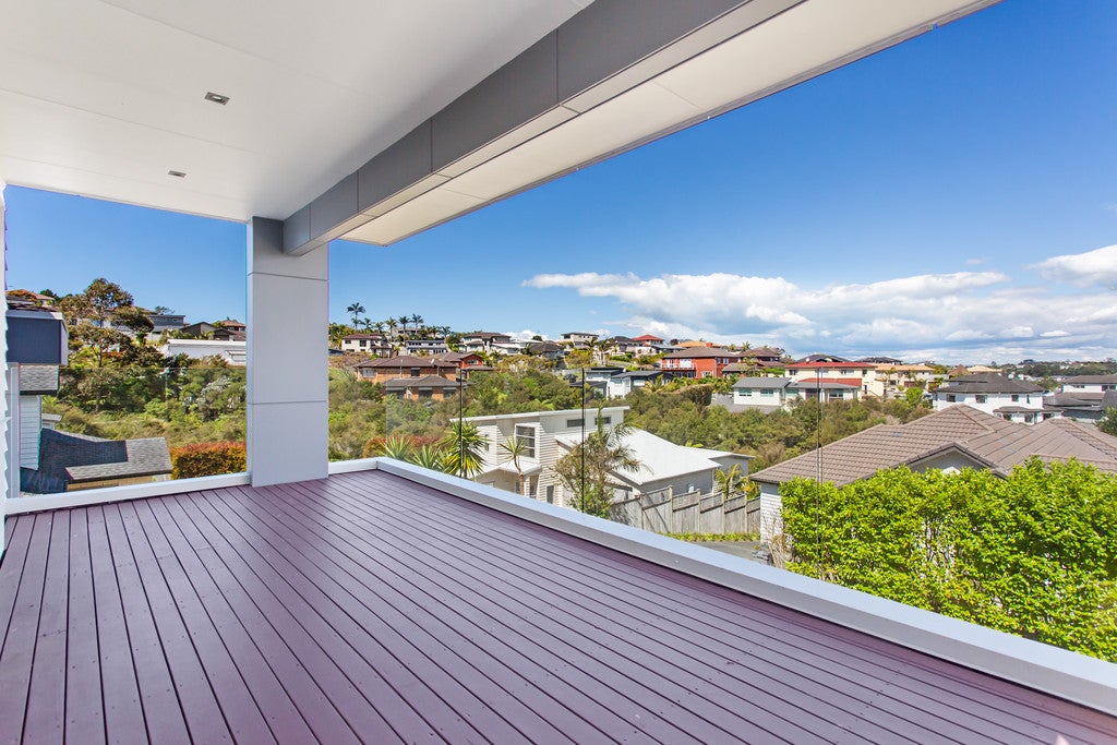 19 Bintulu Place, Fairview Heights, Auckland - Carousel 2