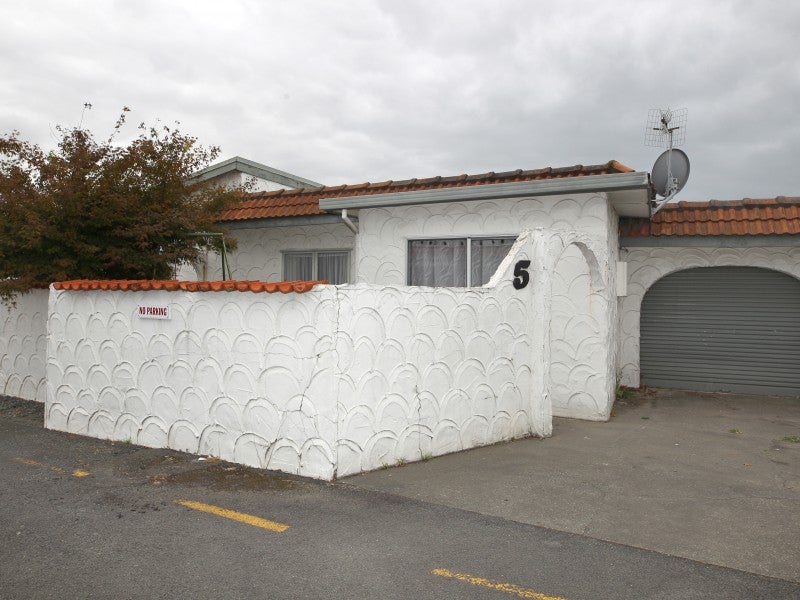 5/283 Taradale Road, Pirimai, Napier - Carousel 1