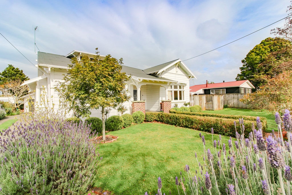 7 Peakes Road, Saint Johns Hill, Whanganui - Carousel 2