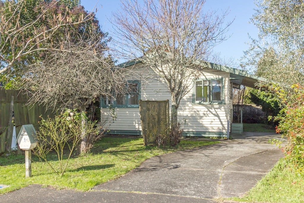 1 Richardson Road, Bader, Hamilton - Carousel 1