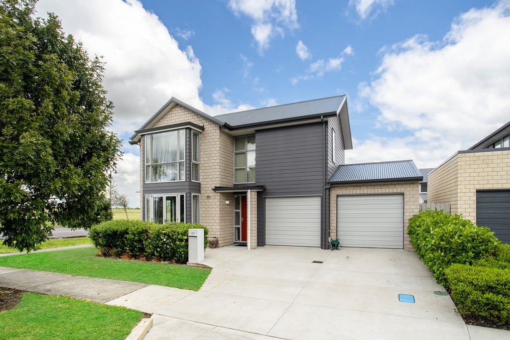 107 Popokatea Drive, Takanini, Auckland - Carousel 1