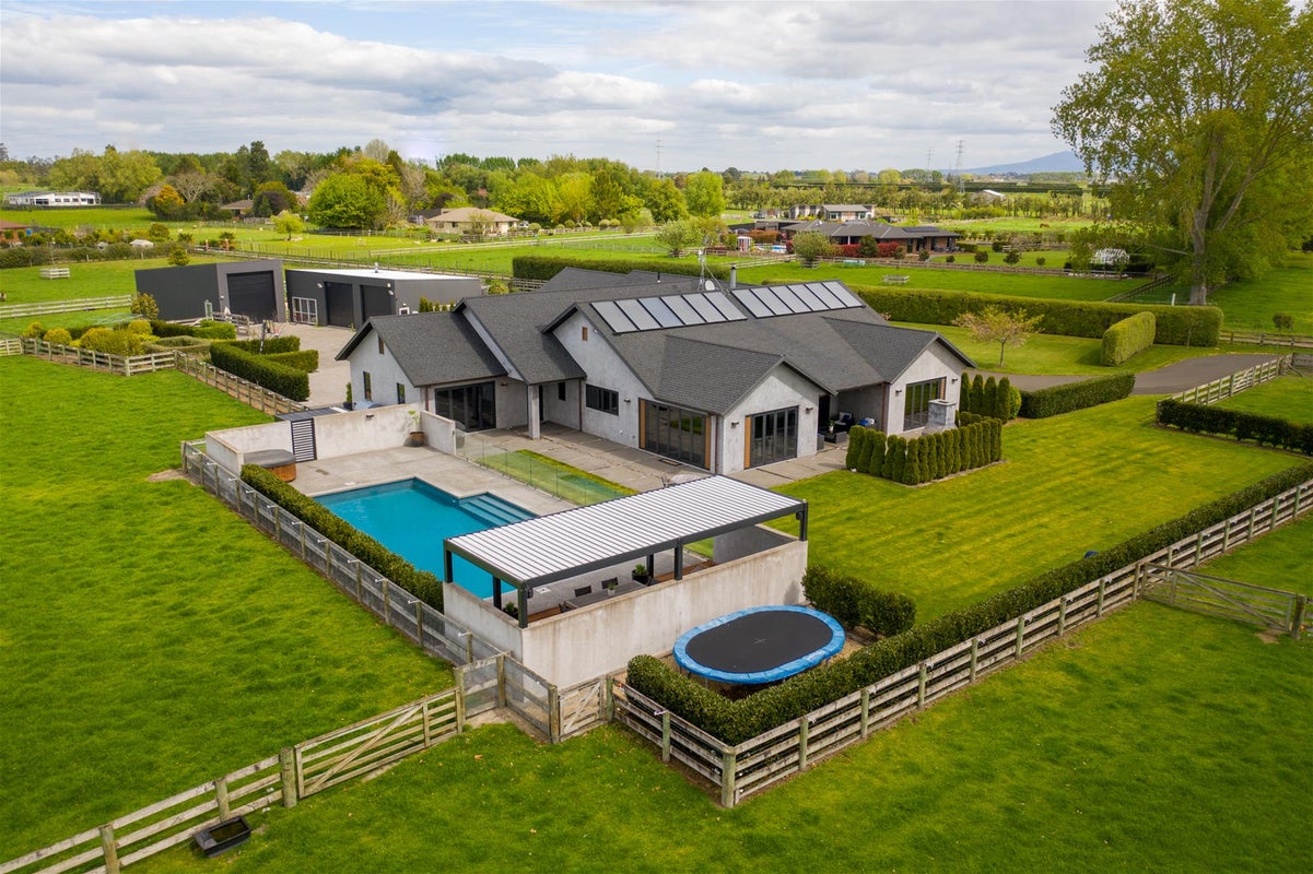 200 Holland Road, Puketaha - Carousel 1