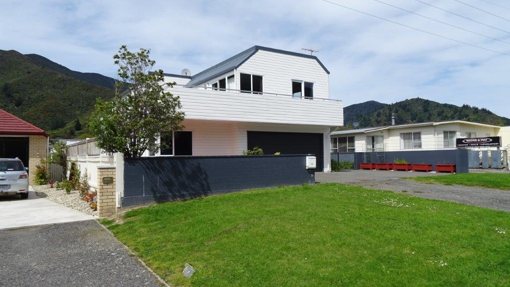23 Beach Road, Waikawa, Picton - Carousel 1