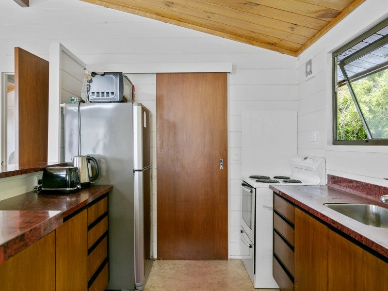 5 Brunette Drive, Acacia Bay, Taupo - Carousel 2