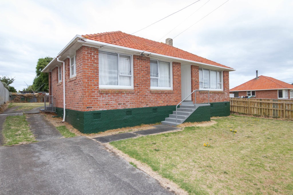 27 Kauri Street, Gonville, Whanganui - Carousel 1