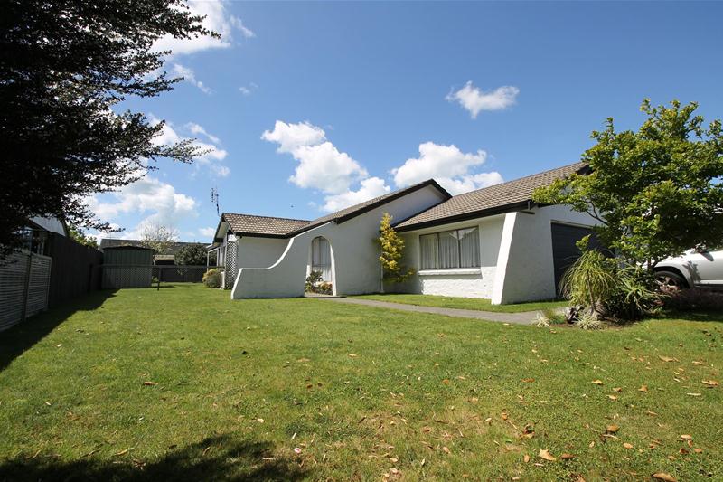 34 Butley Drive, Farm Cove, Auckland - Carousel 1