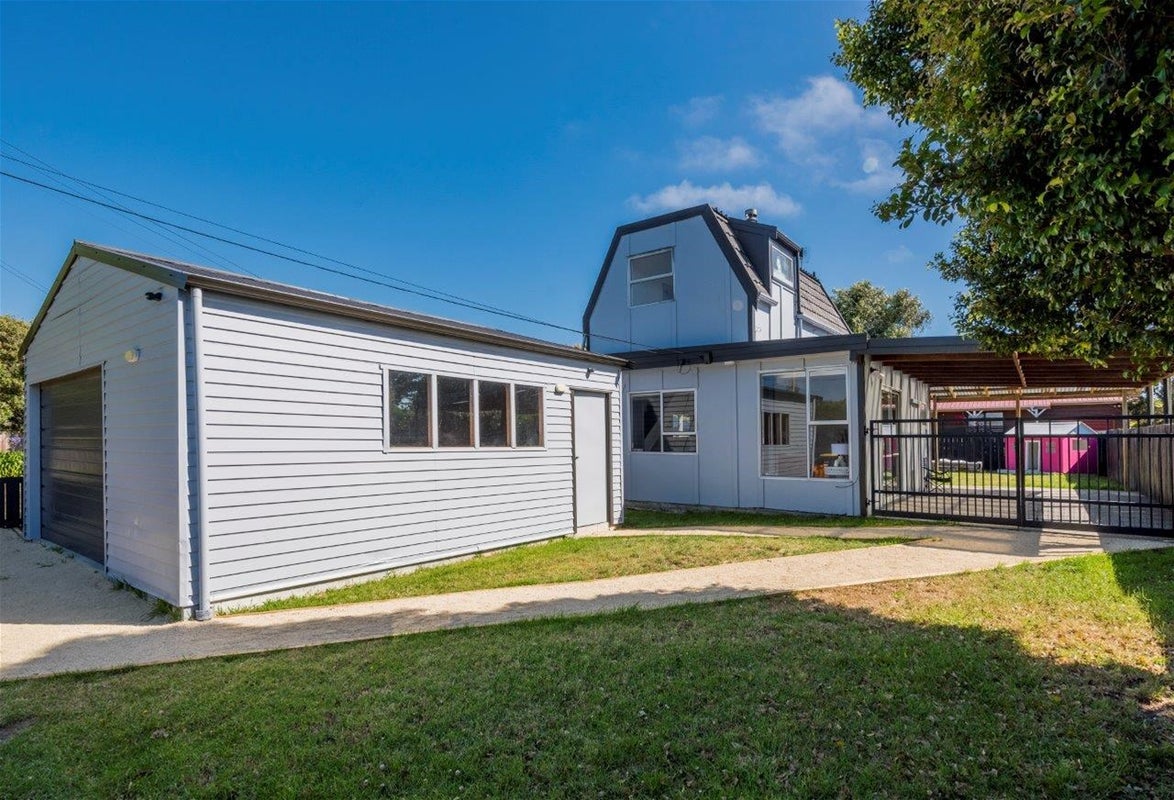 30A Rangihiroa Street, Waikanae Beach, Waikanae - Carousel 1