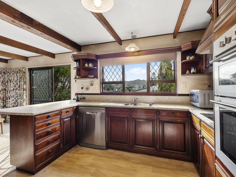 196 St Andrews Road, Plimmerton, Porirua - Carousel 2