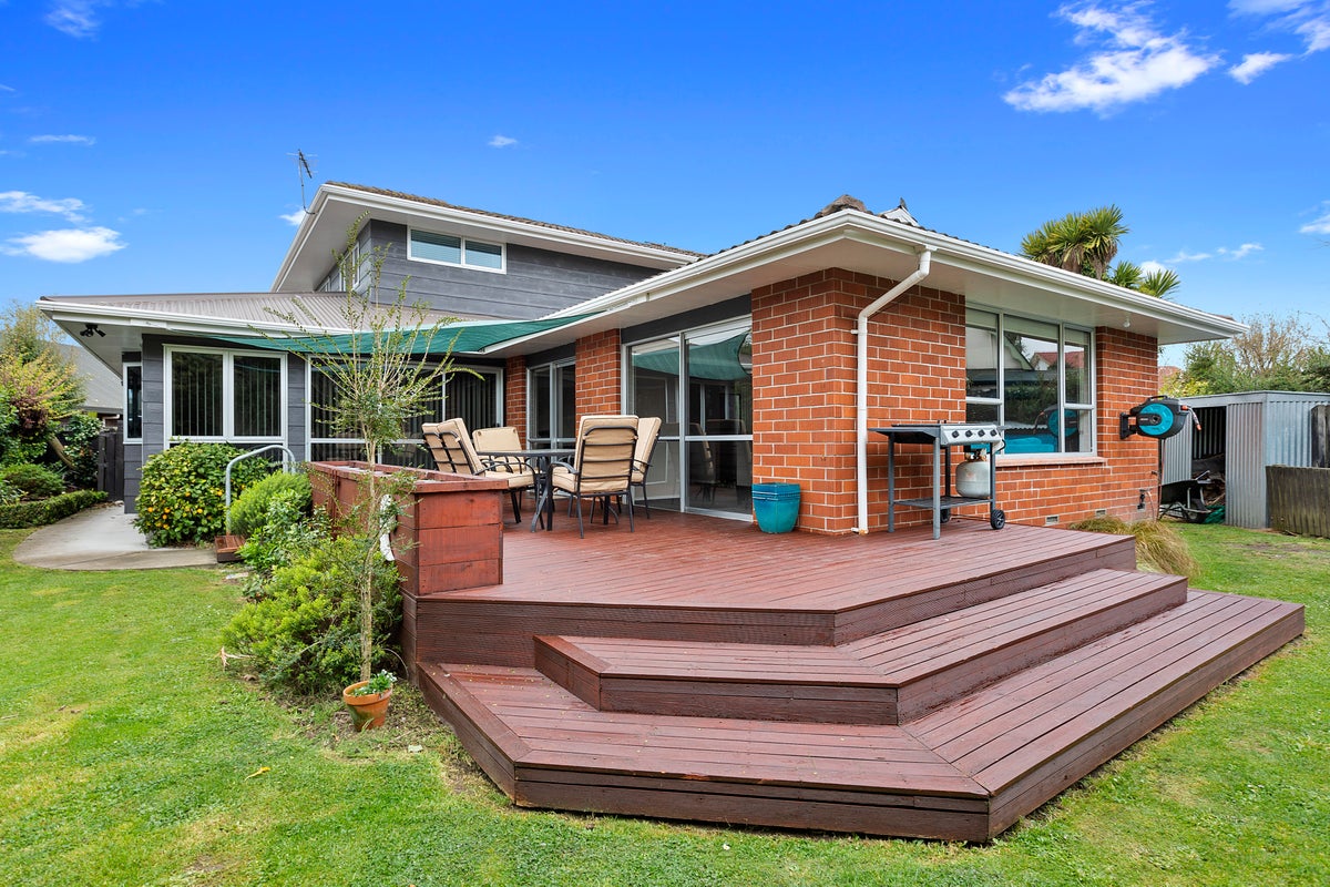19 Townshend Crescent, Halswell, Christchurch - Carousel 1
